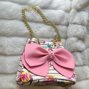 New Betsey Johnson bag with Bow pink